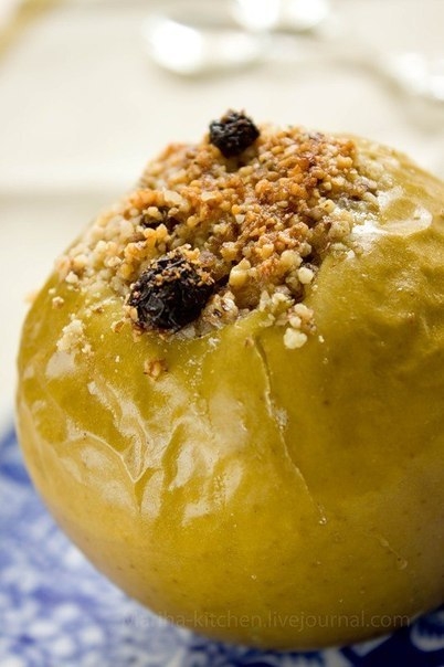 Яблоки, запеченные с мёдом и орехами Яблоки, запеченные с мёдом и орехами