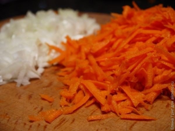 Салат слоеный с курицей Салат слоеный с курицей