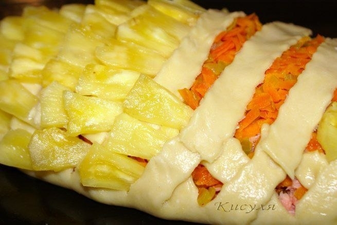 Пирог с рыбой и ананасом Пирог с рыбой и ананасом