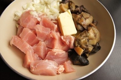 Картофельная запеканка с грибами и курицей в мультиварке Картофельная запеканка с грибами и курицей в мультиварке