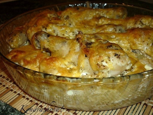 Картошка с куриными ножками в духовке. Картошка с куриными ножками в духовке.