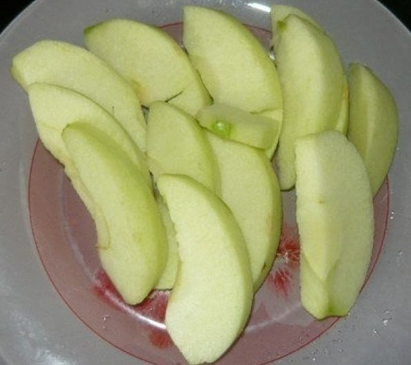 Слойки с яблоками Слойки с яблоками