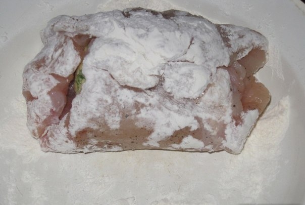Куриные рулетики в картофельной соломке Куриные рулетики в картофельной соломке