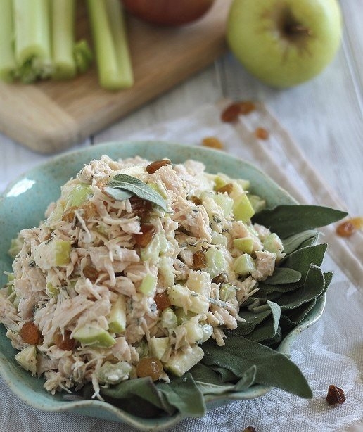 Куриный салат с яблоками Куриный салат с яблоками