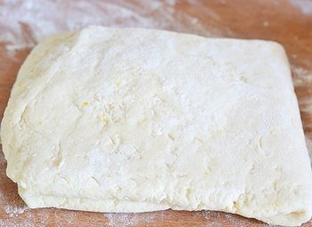 Пирог с вишней и творогом Пирог с вишней и творогом