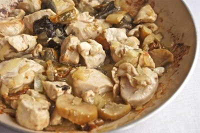 Картофельная запеканка с грибами и курицей в мультиварке Картофельная запеканка с грибами и курицей в мультиварке