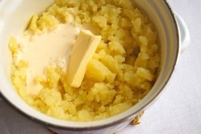 Картофельная запеканка с грибами и курицей в мультиварке Картофельная запеканка с грибами и курицей в мультиварке