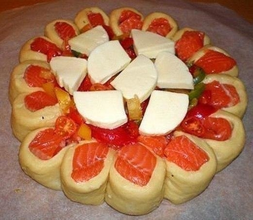 Красивый рыбный пирог Красивый рыбный пирог