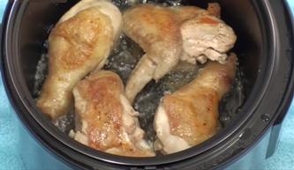 Курица в мультиварке в сметанном соусе Курица в мультиварке в сметанном соусе