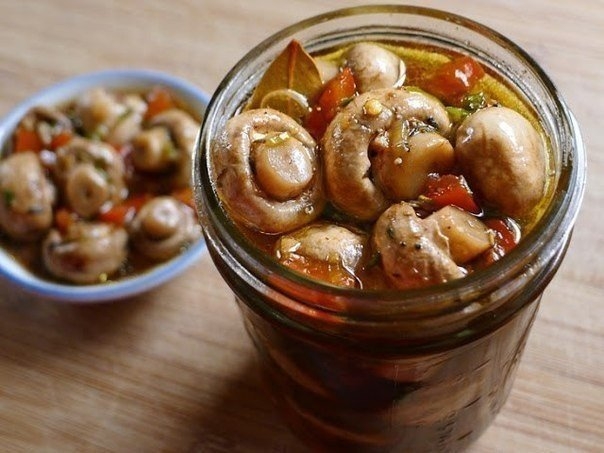 Быстрые маринованные шампиньоны Быстрые маринованные шампиньоны