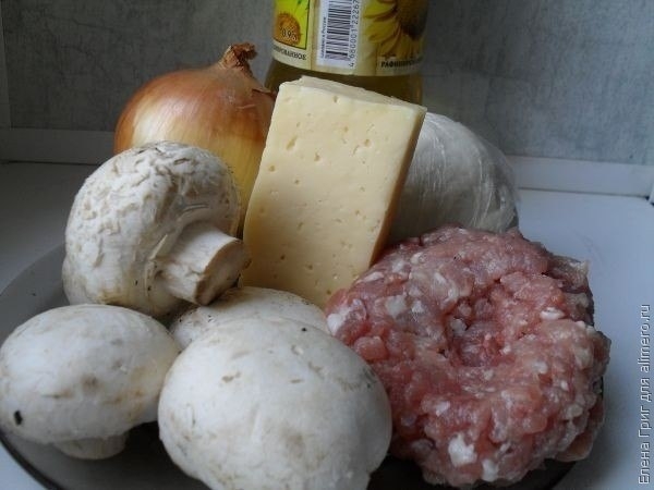 Слоеный пирог с грибами и фаршем Слоеный пирог с грибами и фаршем