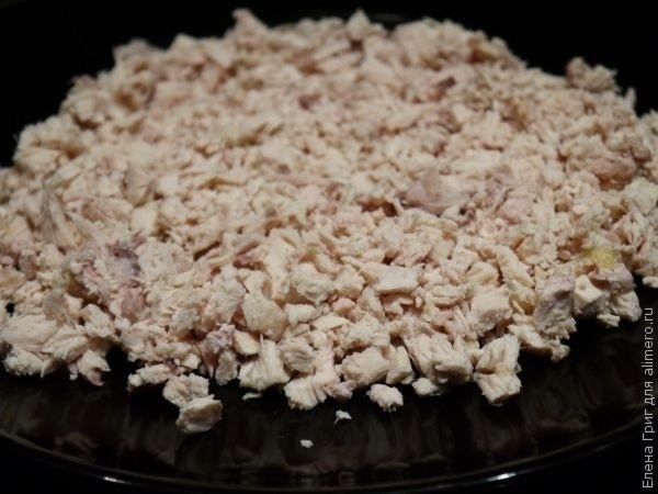 Салат слоеный с курицей Салат слоеный с курицей