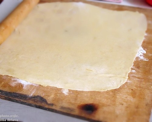 Творожный штрудель с грушей и яблоками. Творожный штрудель с грушей и яблоками.