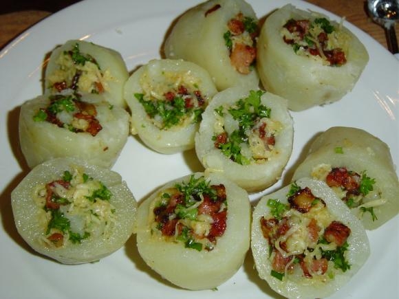 Картофель с начинкой. Картофель с начинкой.