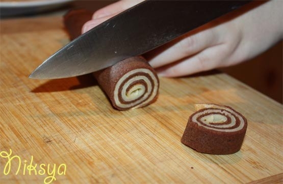 Блинные рулетики с фруктово - карамельным вкусом Блинные рулетики с фруктово - карамельным вкусом