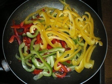 Салат Фунчоза с овощами.