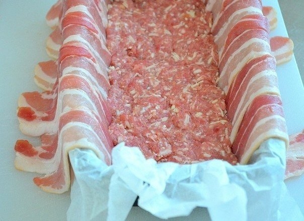 Слоёная мясная запеканка в беконе Слоёная мясная запеканка в беконе