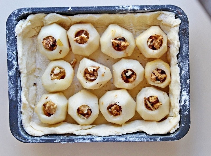 Творожный пирог с грушами и орехами Творожный пирог с грушами и орехами
