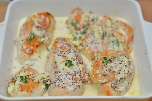 Куриное филе в сливочном соусе Куриное филе в сливочном соусе
