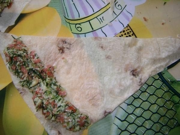 Закусочные рулетики из армянского лаваша Закусочные рулетики из армянского лаваша
