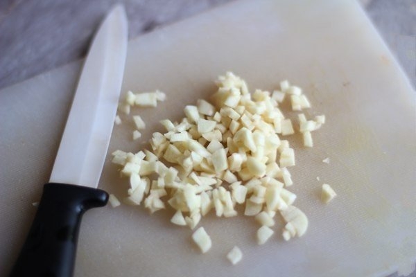 Помидоры, фаршированные куриным филе и овощами. Помидоры, фаршированные куриным филе и овощами.