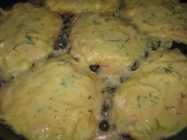 Куриные отбивные в кляре с сыром. Куриные отбивные в кляре с сыром.