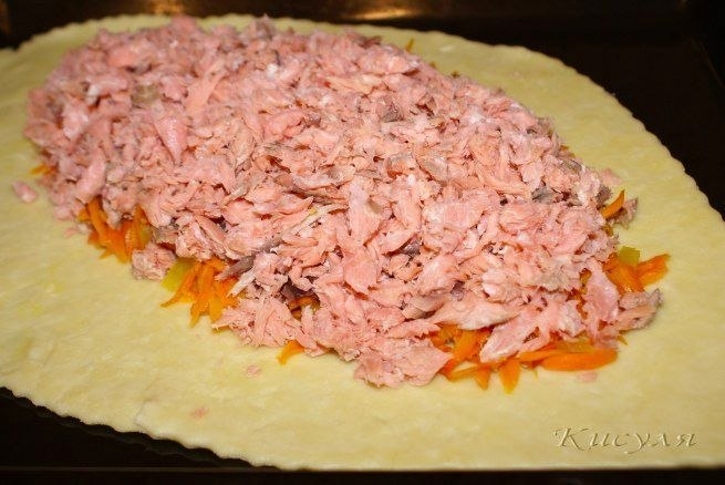 Пирог с рыбой и ананасом Пирог с рыбой и ананасом