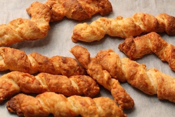 Сырные палочки к супу Сырные палочки к супу