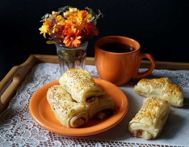 Слоёные пирожки с паштетом. Слоёные пирожки с паштетом.