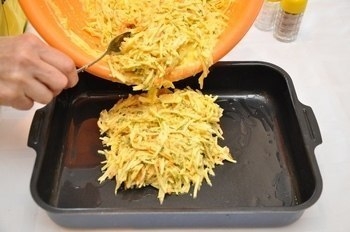 Картофельная запеканка с мясными шариками. Картофельная запеканка с мясными шариками.