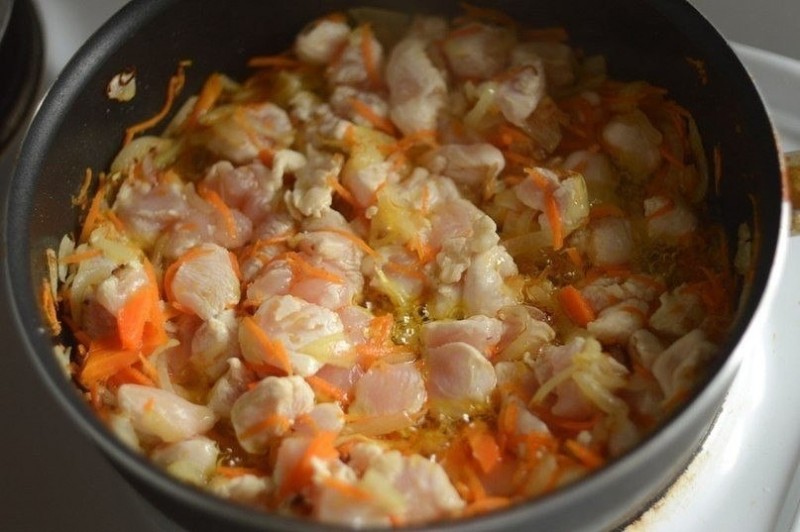 Гуляш из курицы Гуляш из курицы