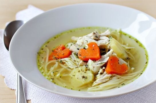 Куриный суп с морковными сердечками Куриный суп с морковными сердечками