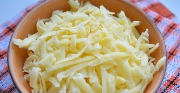 Рулетики из свинины с ананасами и сыром Рулетики из свинины с ананасами и сыром