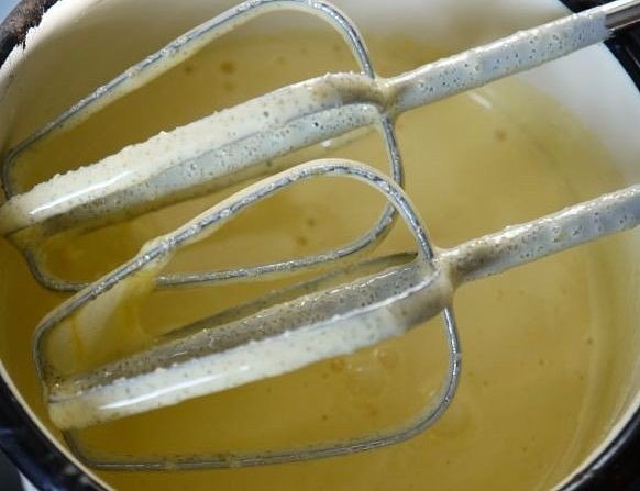 Шарлотка с вишней Шарлотка с вишней