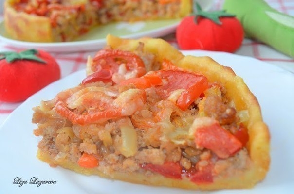 Деревенский пирог из картофельного теста с мясом и овощами Деревенский пирог из картофельного теста с мясом и овощами
