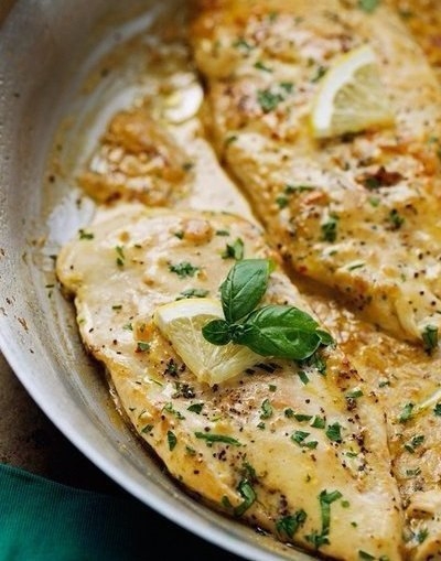 Курица в лимонно-сливочном соусе Курица в лимонно-сливочном соусе