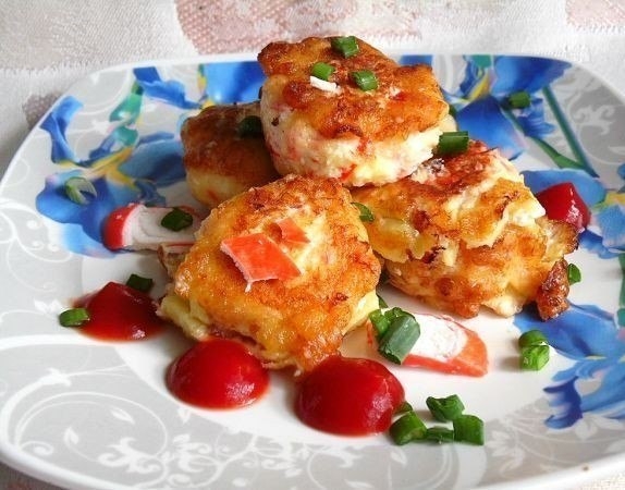 Котлетки из крабовых палочек в кляре. Котлетки из крабовых палочек в кляре.
