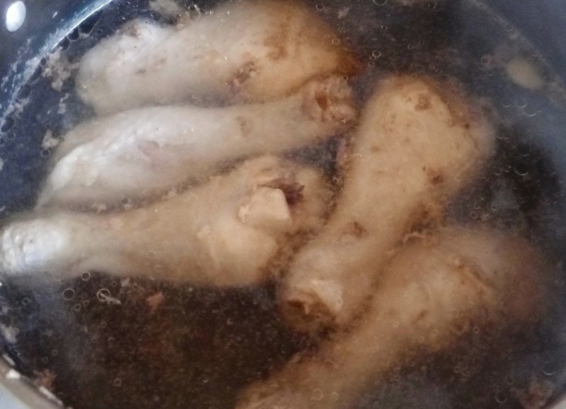 Куриные голени с гречкой в духовке