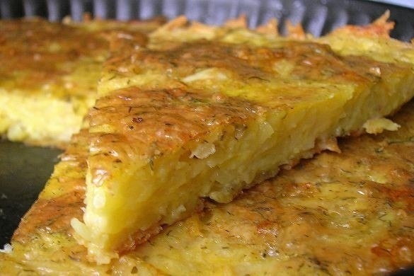 Запеканка из тертого картофеля с сыром и чесноком Запеканка из тертого картофеля с сыром и чесноком