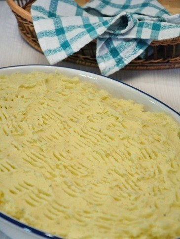 Запеканка с семгой, картофелем, шпинатом и сливочно-сырной заливкой Запеканка с семгой, картофелем, шпинатом и сливочно-сырной заливкой