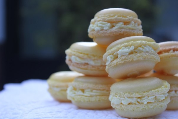 Лимонные macarons