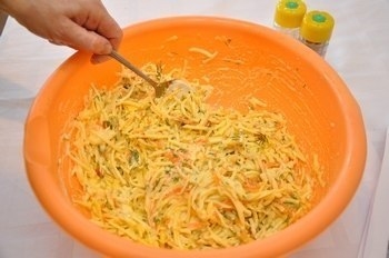 Картофельная запеканка с мясными шариками. Картофельная запеканка с мясными шариками.