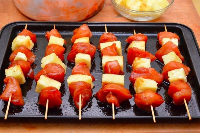 Шашлык из курицы с ананасом Шашлык из курицы с ананасом