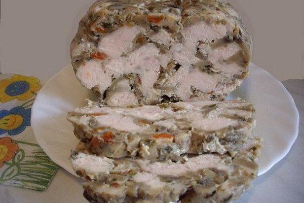 Домашняя буженина из курицы с шампиньонами