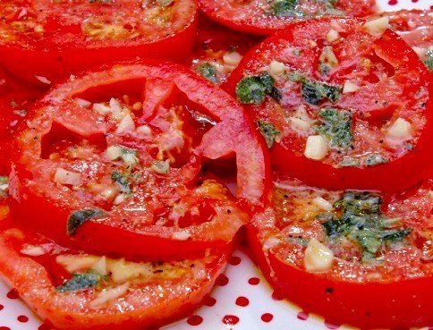 ​Маринованные помидоры по-итальянски за 30 минут