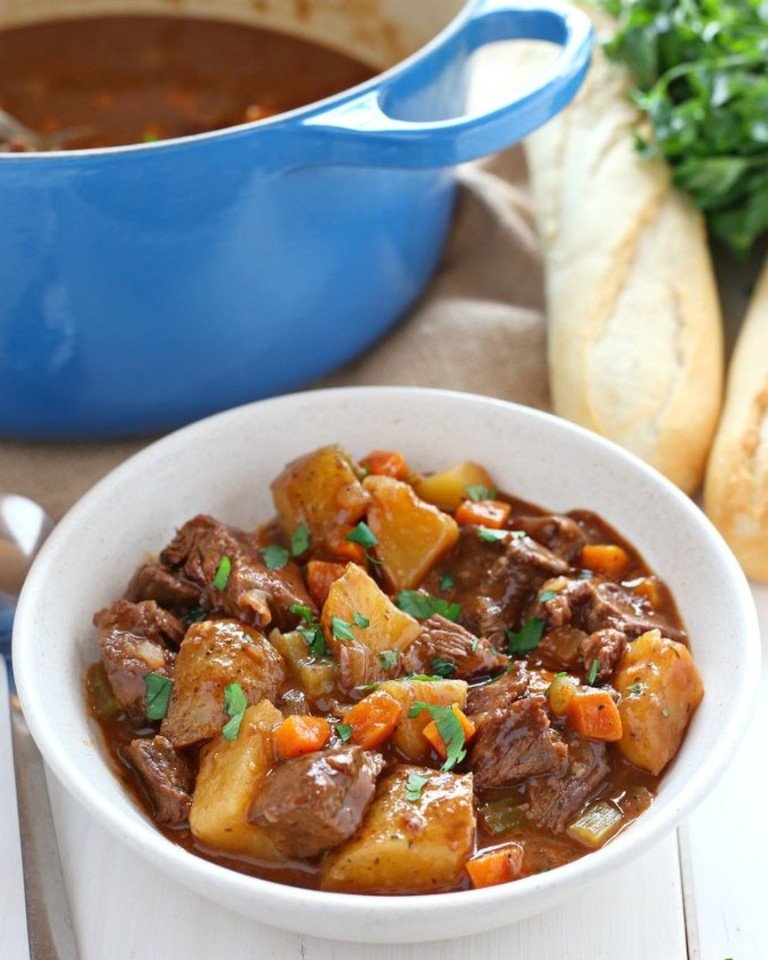Тушёная говядина с овощами