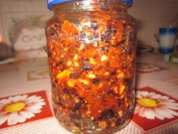 Витаминная смесь (сухофрукты,орехи,мед) Витаминная смесь (сухофрукты,орехи,мед)