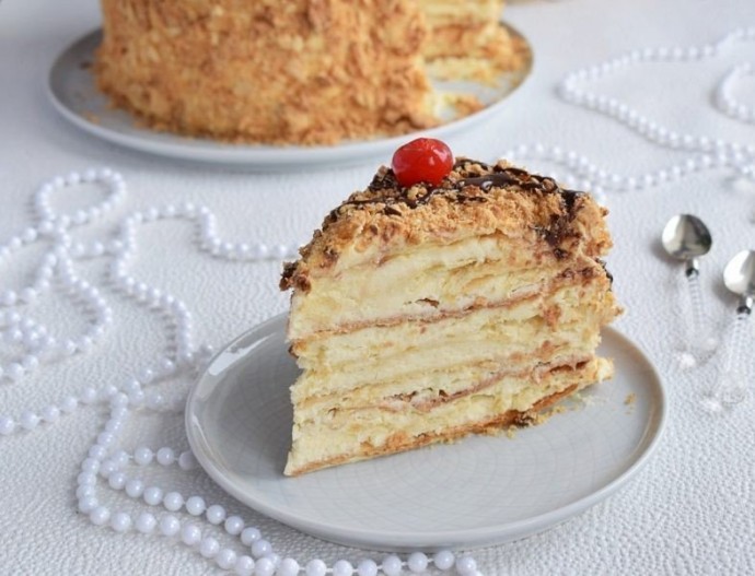 Торт "Наполеон" с кремом "Пломбир"