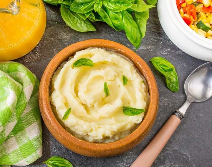 Сливочное пюре из цветной капусты с картофелем Сливочное пюре из цветной капусты с картофелем