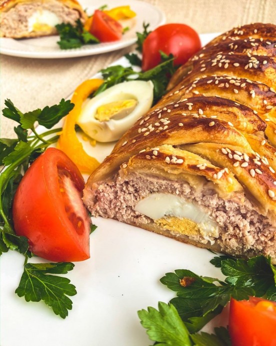 Мясной пирог-косичка Мясной пирог-косичка